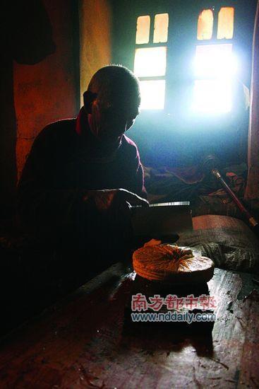在次仁多布杰的家里。