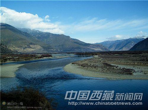 尼洋河風光旖旎。