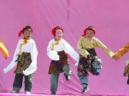 孩子的喜愛是朗瑪藝術(shù)延續(xù)傳承的基礎(chǔ)。