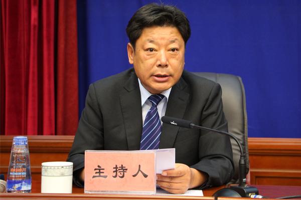 主持人：區(qū)黨委宣傳部副部長、區(qū)黨委外宣辦（政府新聞辦）主任晉美旺措.jpg