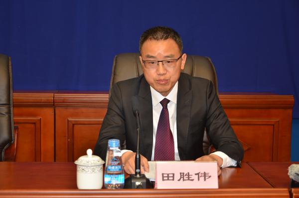 新聞發(fā)言人：自治區(qū)紀(jì)委新聞發(fā)言人、副秘書長、辦公廳主任 田勝偉.jpg