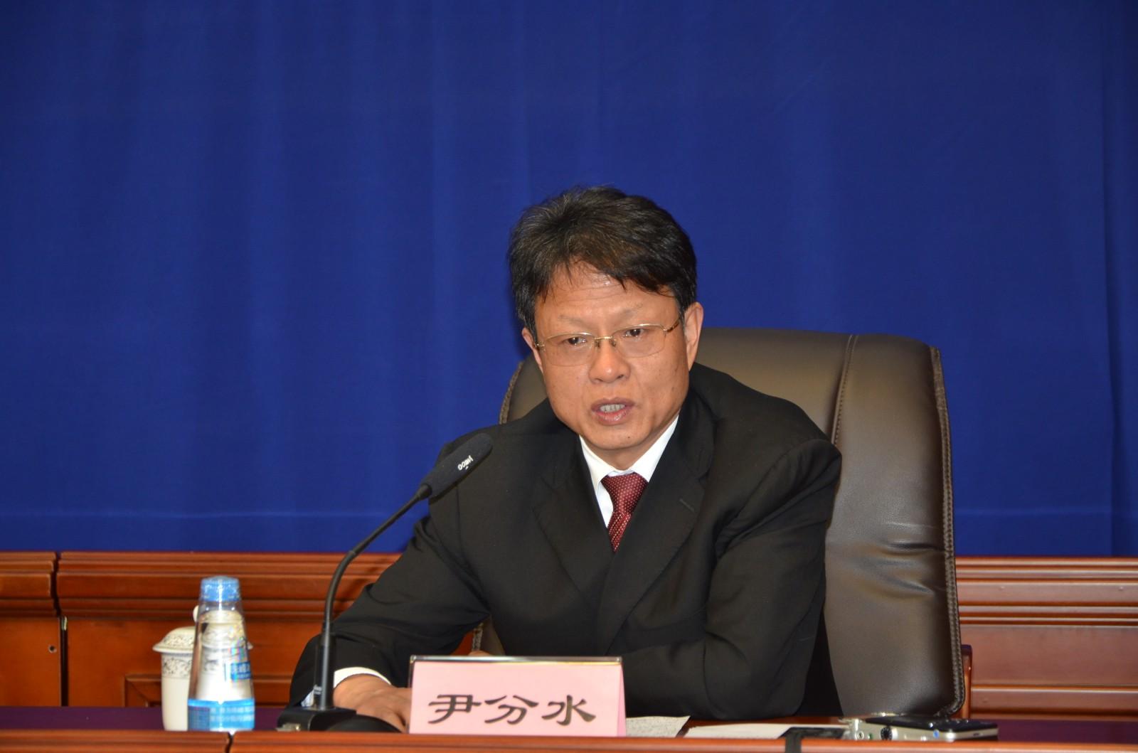 圖為發(fā)言人：自治區(qū)扶貧辦黨組副書記、主任，自治區(qū)脫貧攻堅(jiān)指揮部辦公室主任 尹分水.JPG