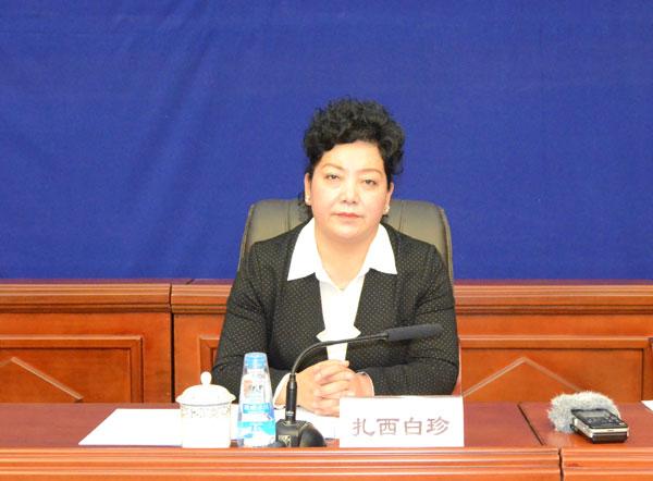 拉薩市副市長，市脫貧攻堅(jiān)指揮部副總指揮長扎西白珍.jpg