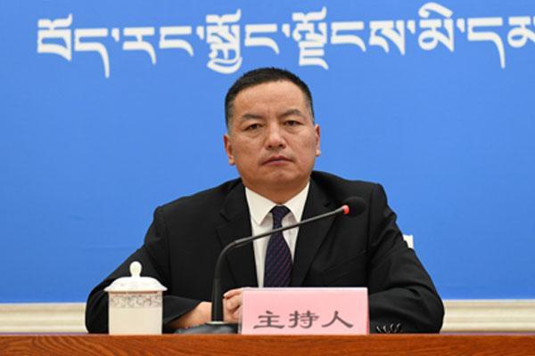 主持人：西藏自治區(qū)黨委宣傳部對(duì)外傳播處處長(zhǎng)-楊洪森.jpg