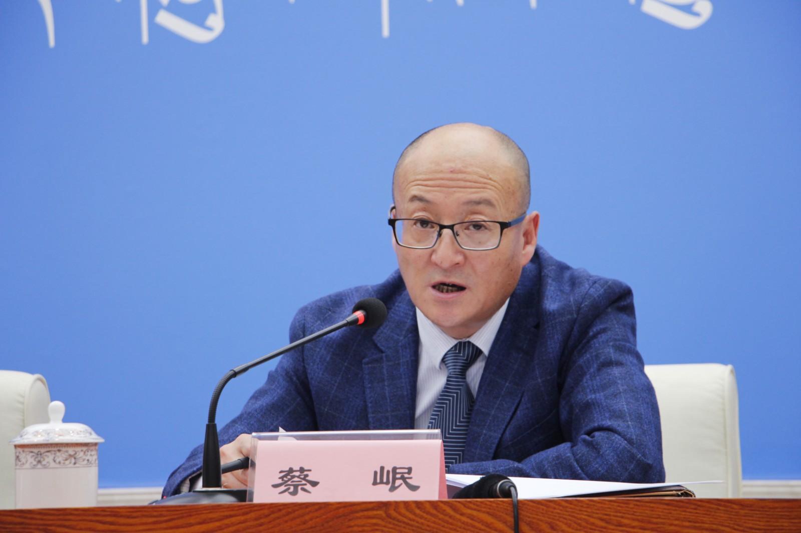 新聞發(fā)言人：西藏自治區(qū)統(tǒng)計局黨組成員、副局長 蔡岷.JPG
