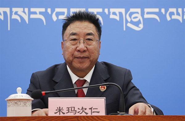 圖為發(fā)言人：自治區(qū)高級人民檢察院黨組成員、副檢察長 米瑪次仁.jpg