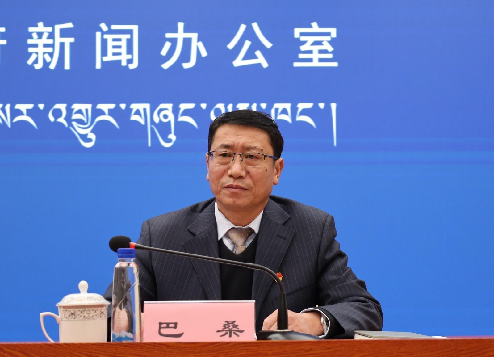 新聞發(fā)言人：國(guó)家統(tǒng)計(jì)局西藏調(diào)查總隊(duì)黨組成員、副總隊(duì)長(zhǎng) 巴桑.JPG