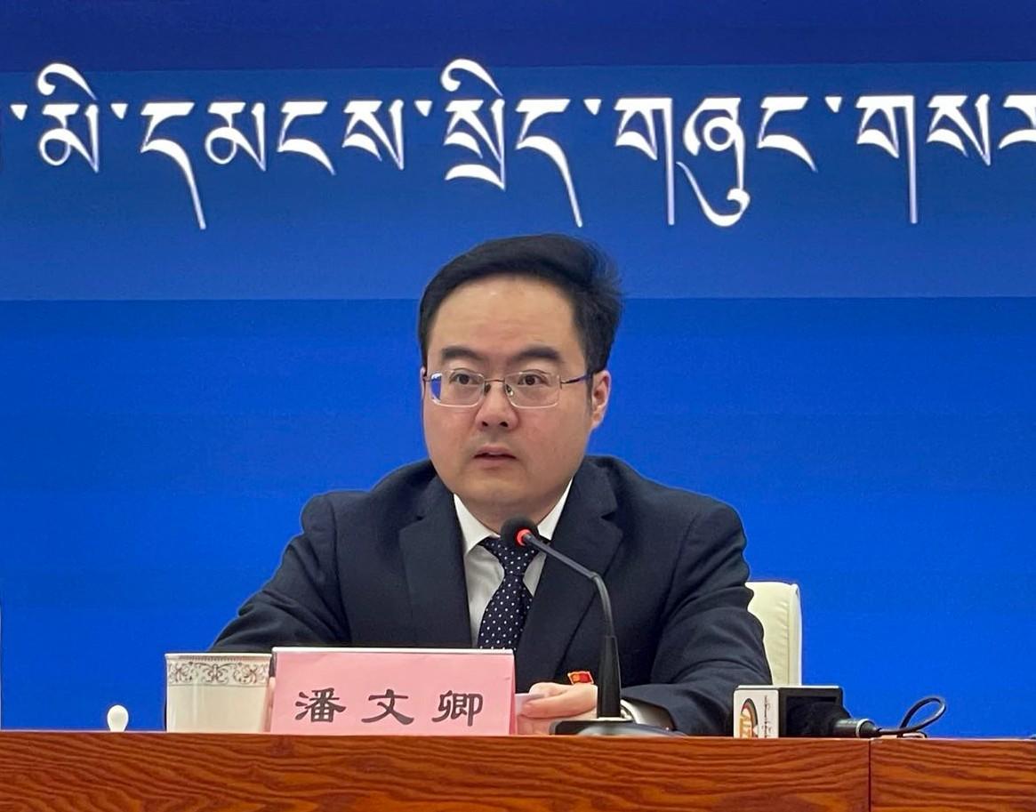新聞發(fā)言人：拉薩市政府副市長、市政府發(fā)言人 潘文卿.jpg