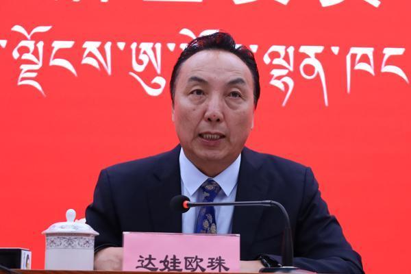 新聞發(fā)言人：區(qū)交通運(yùn)輸廳黨委書記、副廳長 達(dá)娃歐珠.jpg