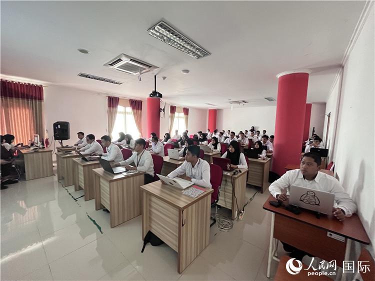 學(xué)習(xí)現(xiàn)場(chǎng)。人民網(wǎng)記者 張杰攝