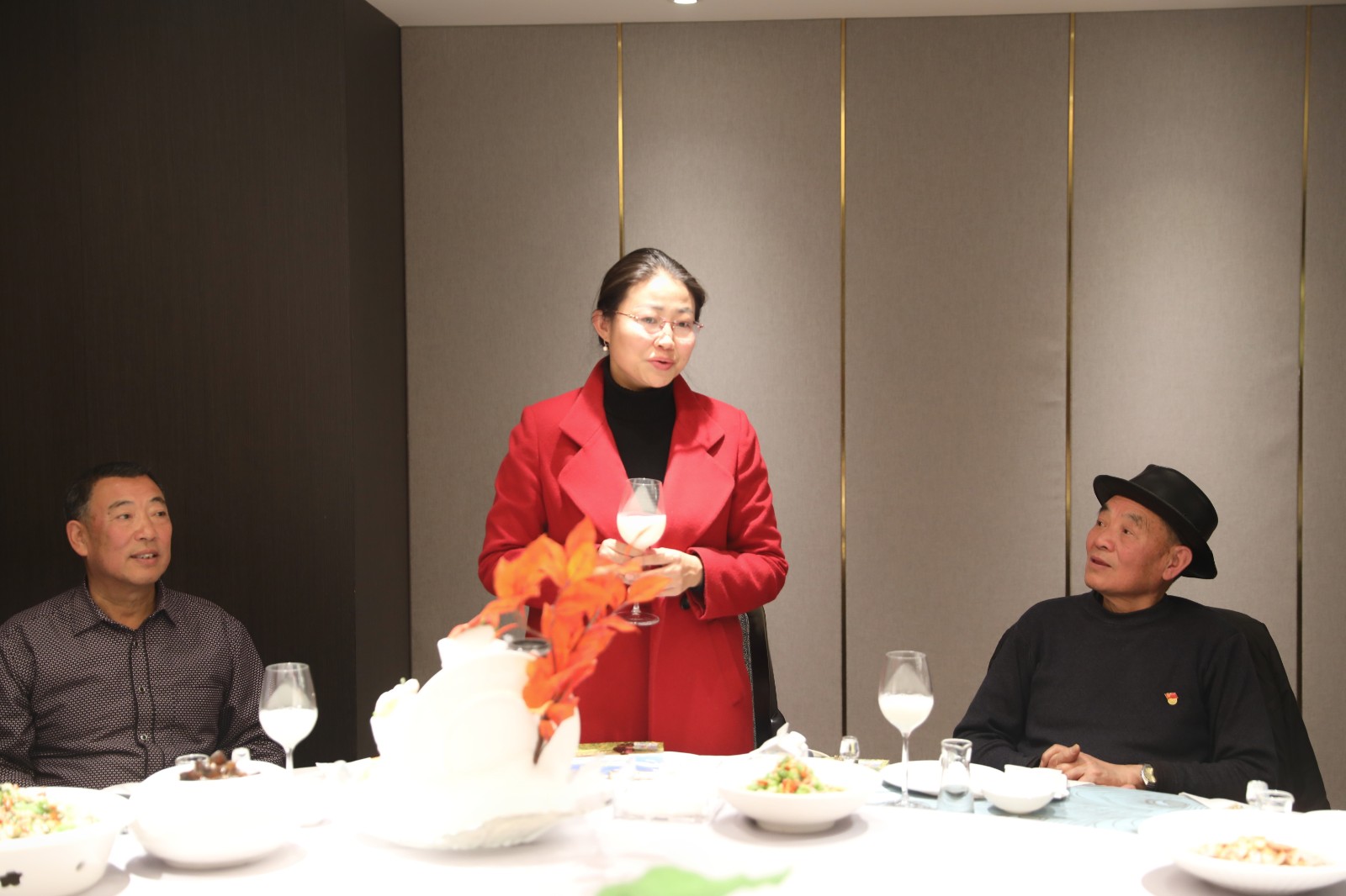 圖為：縣委副書記、人大黨組書記、主任秦梅鴦宗致辭。.jpg
